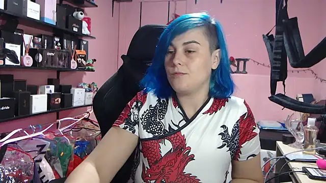 sukii93 online show from May 18, 2026, 8:03 pm