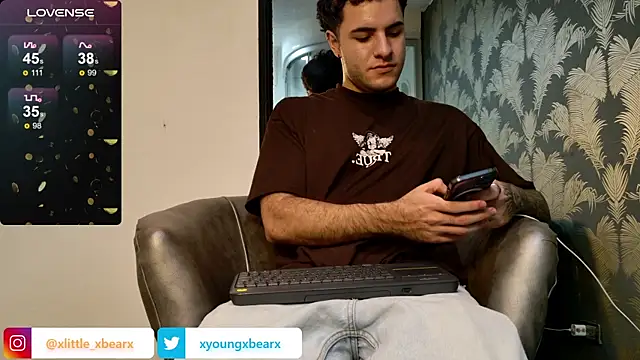 Snapshot of xlittle_xbearx chatting on December 18, 2024, 1:48 am xlittle xbearx online show from December 18, 2024, 1:48 am