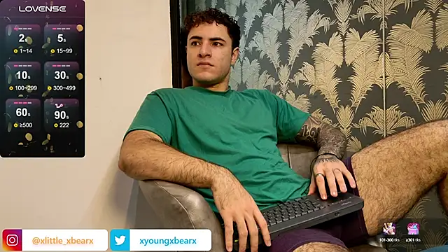 Snapshot of xlittle_xbearx chatting on January 5, 2025, 11:44 pm xlittle xbearx online show from January 5, 2025, 11:44 pm