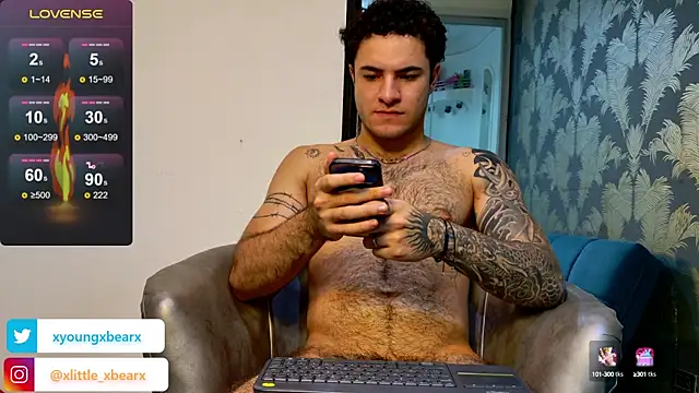 Snapshot of xlittle_xbearx chatting on February 7, 2025, 1:22 pm xlittle xbearx online show from February 7, 2025, 1:22 pm