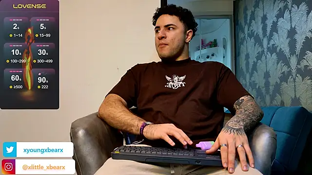 Snapshot of xlittle_xbearx chatting on February 19, 2025, 9:03 pm xlittle xbearx online show from February 19, 2025, 9:03 pm
