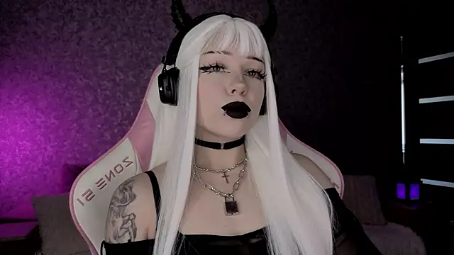 Snapshot of meowceline chatting on June 18, 2026, 10:30 am meowceline online show from June 18, 2026, 10:30 am