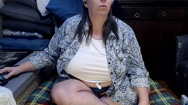 ladyscarlotta online show from February 2, 2025, 7:35 pm