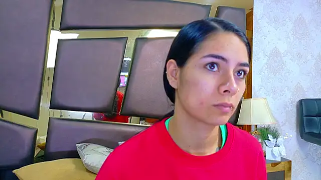 NicoleEsposito online show from April 14, 2026, 12:33 pm