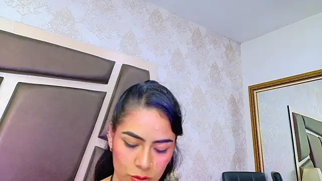 Snapshot of NicoleEsposito chatting on June 3, 2026, 2:33 pm NicoleEsposito online show from June 3, 2026, 2:33 pm