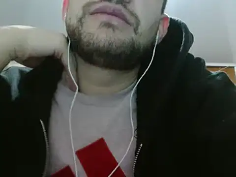 camiloking1720 online show from December 4, 2024, 2:31 am