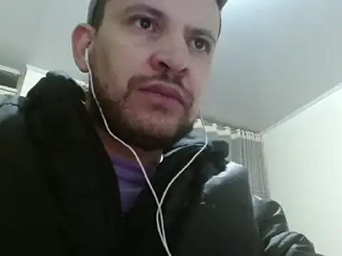 camiloking1720 online show from January 31, 2025, 2:48 am