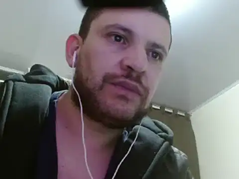 camiloking1720 online show from February 4, 2025, 6:04 am