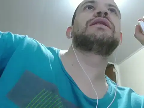 camiloking1720 online show from February 28, 2025, 11:34 pm