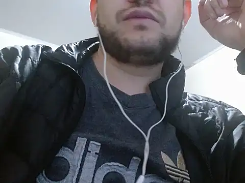 camiloking1720 online show from September 11, 2025, 5:46 pm