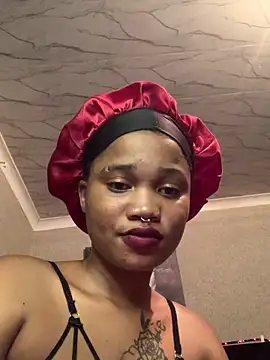 Snapshot of cardibabe chatting on December 18, 2024, 8:25 pm cardibabe online show from December 18, 2024, 8:25 pm