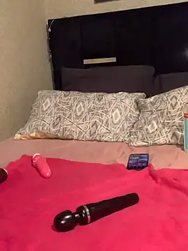 Snapshot of cardibabe chatting on February 3, 2025, 10:00 pm cardibabe online show from February 3, 2025, 10:00 pm