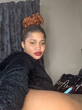 Snapshot of cardibabe chatting on October 6, 2025, 10:18 pm cardibabe online show from October 6, 2025, 10:18 pm