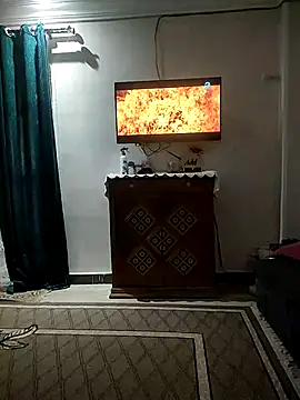 Snapshot of elantel222 chatting on November 21, 2025, 9:08 am elantel222 online show from November 21, 2025, 9:08 am