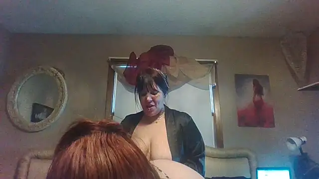 nora lane online show from January 17, 2025, 3:32 pm