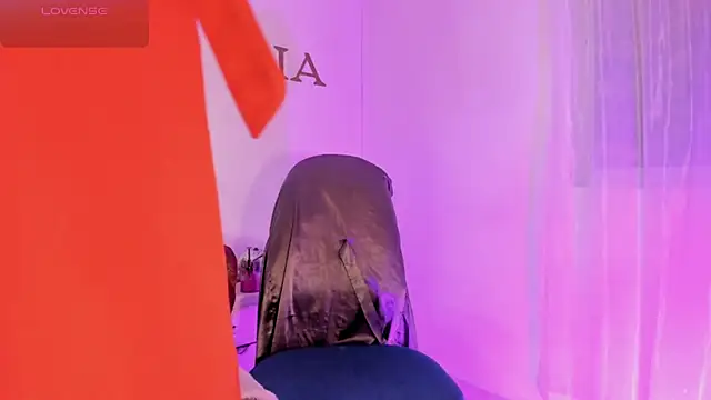 Lia johnsonn online show from January 13, 2026, 11:26 am