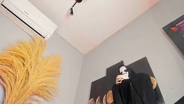 ALICEPOIXXXON online show from October 30, 2025, 3:52 am