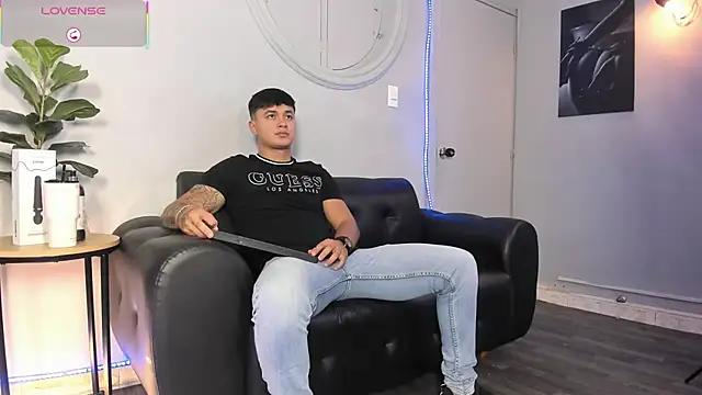 Cristopher strong online show from May 26, 2026, 12:45 pm