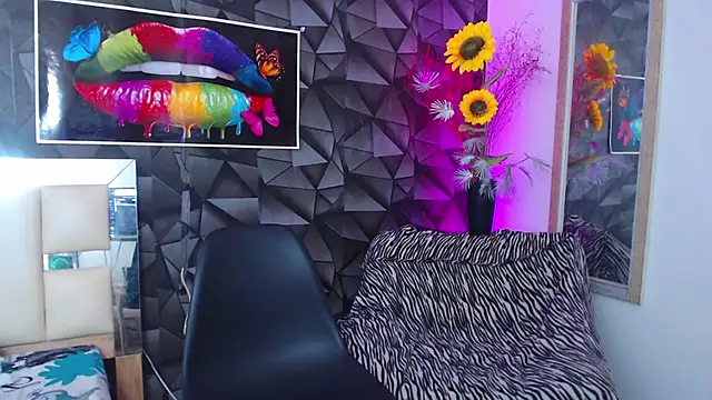 Demitryo online show from March 11, 2025, 2:43 am