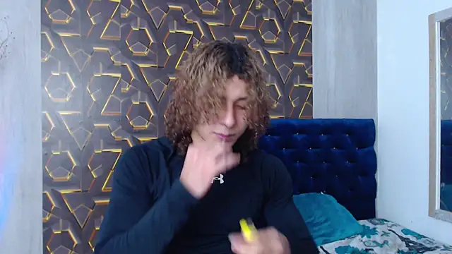 Demitryo online show from March 20, 2025, 2:40 am