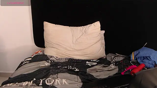 Snapshot of lolaa_staars chatting on December 1, 2024, 4:29 pm lolaa staars online show from December 1, 2024, 4:29 pm