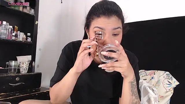 Snapshot of lolaa_staars chatting on January 26, 2025, 1:41 am lolaa staars online show from January 26, 2025, 1:41 am