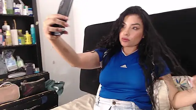 Snapshot of lolaa_staars chatting on February 8, 2025, 2:26 am lolaa staars online show from February 8, 2025, 2:26 am