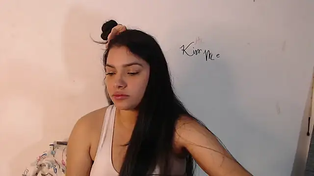 Snapshot of lolaa_staars chatting on March 15, 2025, 9:41 am lolaa staars online show from March 15, 2025, 9:41 am