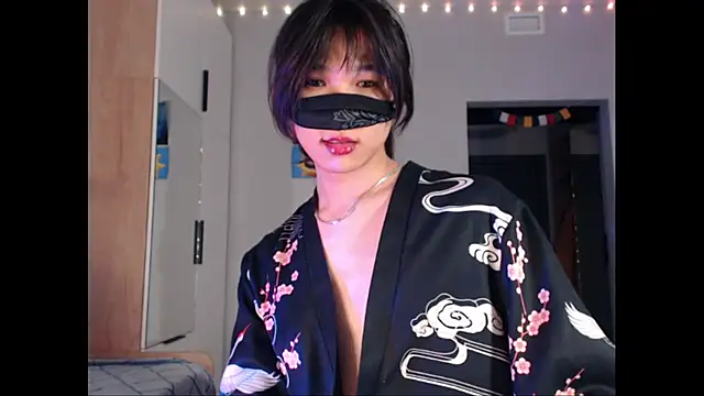 Snapshot of yukitori_2 chatting on March 15, 2025, 10:24 am yukitori 2 online show from March 15, 2025, 10:24 am