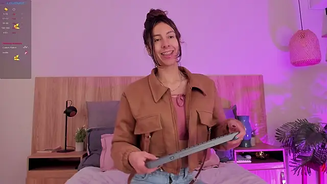 Snapshot of luna_willians chatting on October 6, 2025, 1:19 pm luna willians online show from October 6, 2025, 1:19 pm