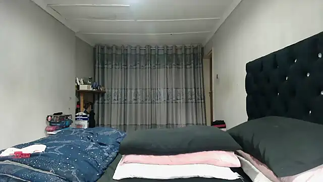 Indianmayaxoxo online show from February 11, 2026, 4:39 am