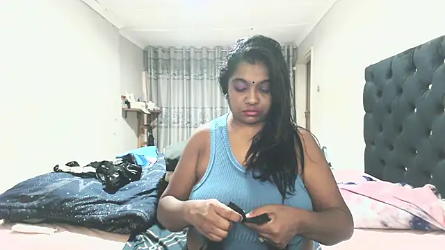 Snapshot of Indianmayaxoxo chatting on July 10, 2026, 5:26 pm Indianmayaxoxo online show from July 10, 2026, 5:26 pm