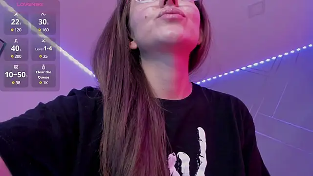 Ich Bin Julia online show from February 6, 2025, 3:20 pm