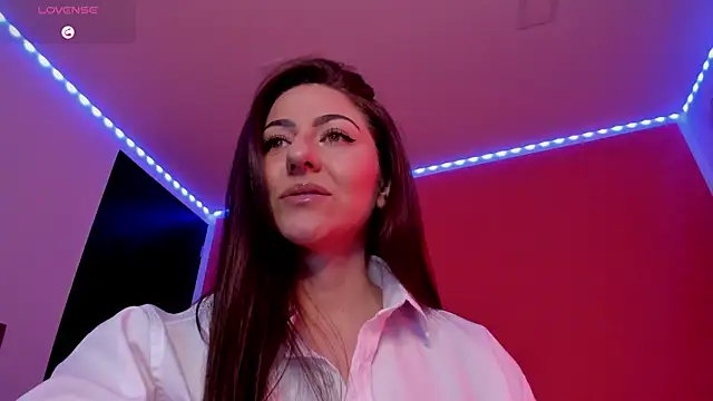 Ich Bin Julia online show from June 8, 2026, 9:42 am