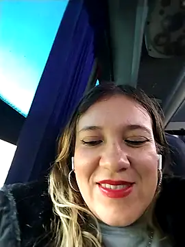 Snapshot of ELEKTRA_LUXURY chatting on February 21, 2025, 10:48 pm ELEKTRA LUXURY online show from February 21, 2025, 10:48 pm