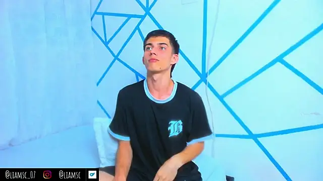 liam scott77 online show from October 6, 2025, 9:56 pm