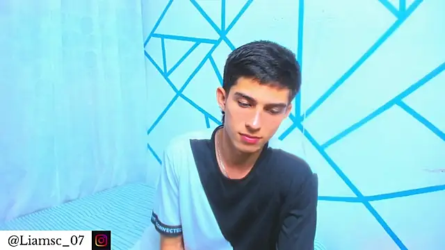 liam scott77 online show from November 14, 2025, 1:37 am