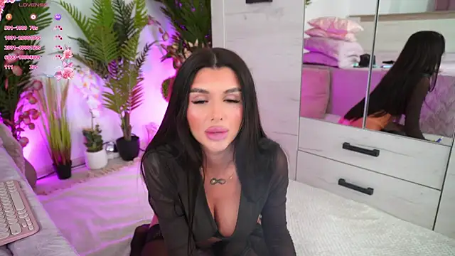 EmilyHudsson 1 online show from March 12, 2025, 9:03 pm