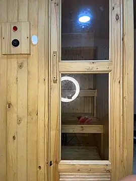 Barbielatinas online show from March 28, 2026, 10:31 pm