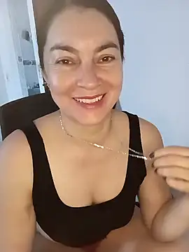 renata hot1 online show from February 4, 2025, 7:55 pm