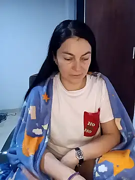 renata hot1 online show from February 5, 2025, 10:19 am