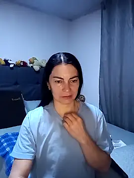 renata hot1 online show from April 16, 2026, 1:28 am