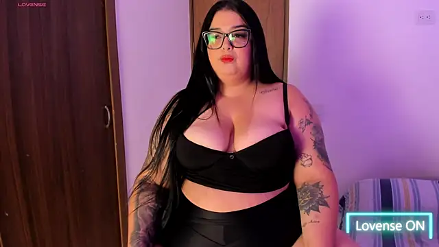 Apriilpeach  online show from December 10, 2024, 5:55 pm