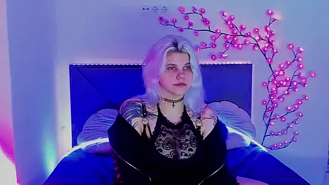 JoannLowe online show from May 14, 2026, 7:31 pm
