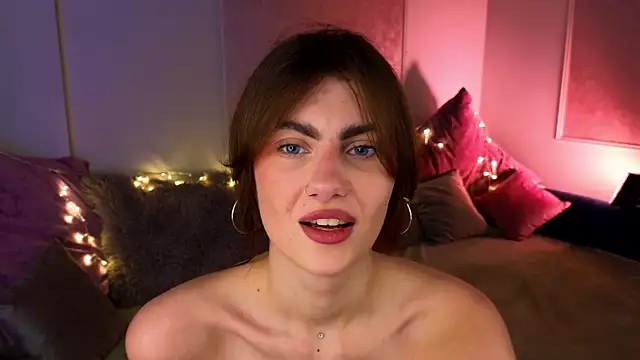 Snapshot of tomorrows_day chatting on November 18, 2025, 9:52 pm tomorrows day online show from November 18, 2025, 9:52 pm