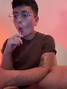 Ashley Chriss online show from December 24, 2024, 4:00 am