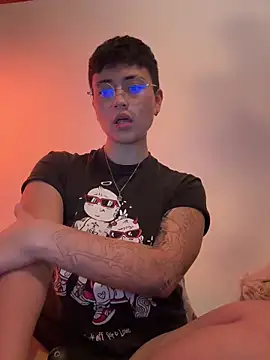 Ashley Chriss online show from January 5, 2025, 11:04 am