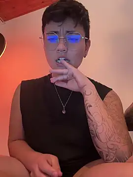 Ashley Chriss online show from January 7, 2025, 5:33 am