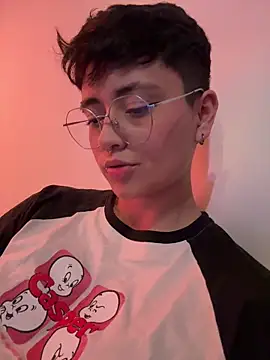 Ashley Chriss online show from January 26, 2025, 10:23 am