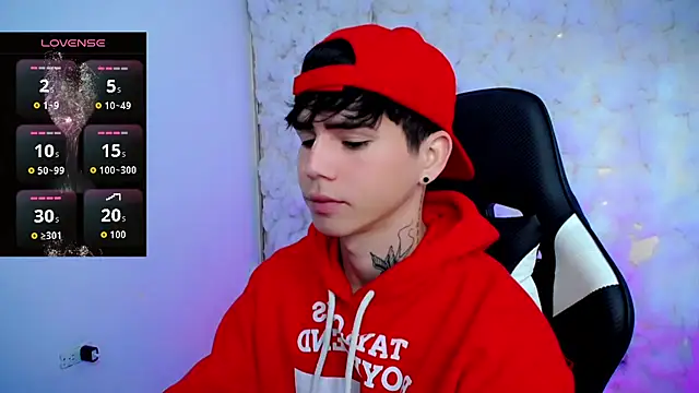 Snapshot of Tayson_Rivers chatting on December 15, 2025, 11:47 am Tayson Rivers online show from December 15, 2025, 11:47 am